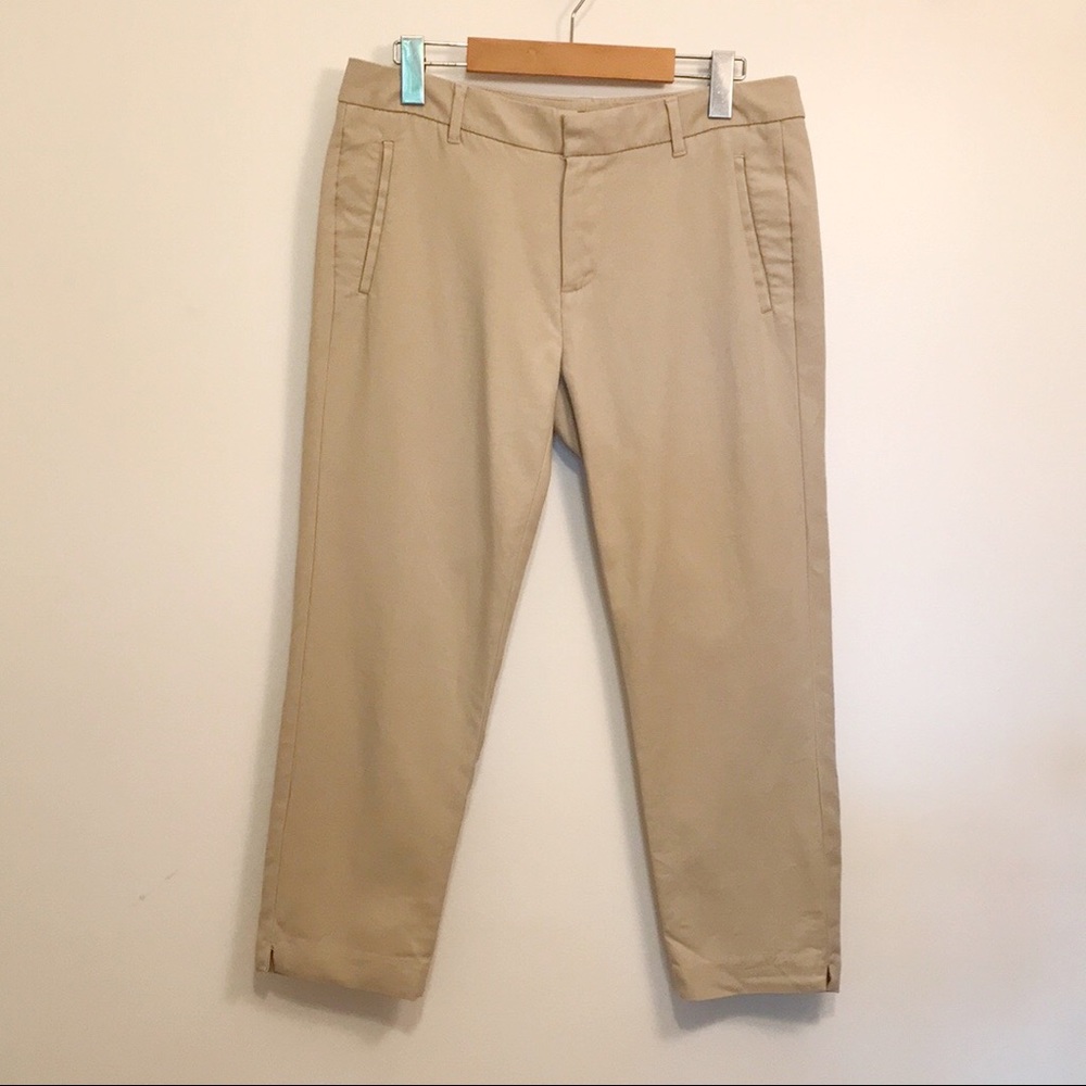 Tommy Hilfiger size 6 tan classic capri